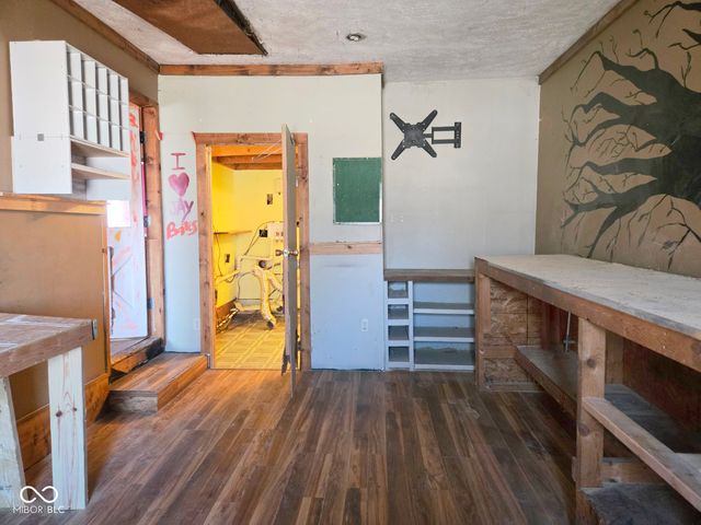 2005 Blue Ridge Drive, Terre Haute, IN 47802