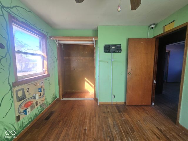 2005 Blue Ridge Drive, Terre Haute, IN 47802