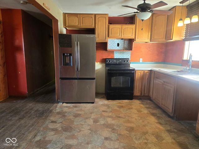 2005 Blue Ridge Drive, Terre Haute, IN 47802