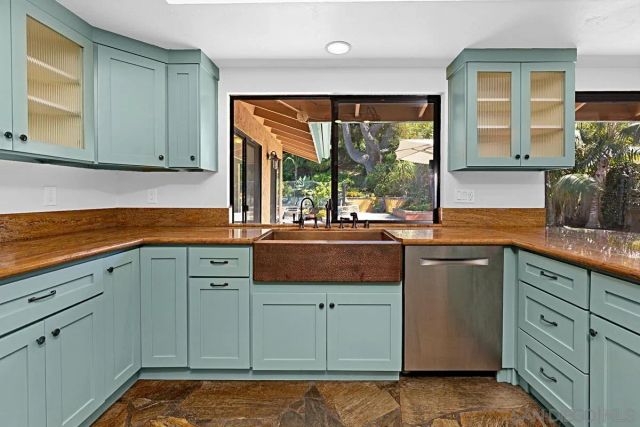 2023 Via Tiempo, Encinitas, CA 92007