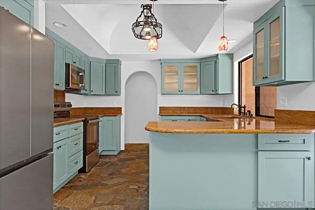 2023 Via Tiempo, Encinitas, CA 92007