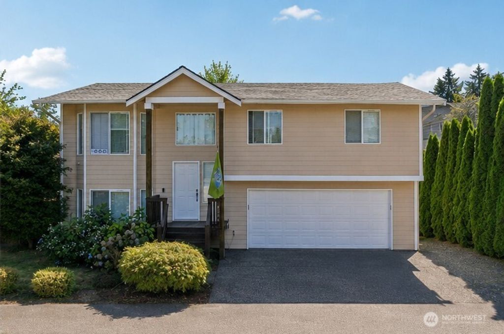 8330 9th Place NE, Lake Stevens, WA 98258