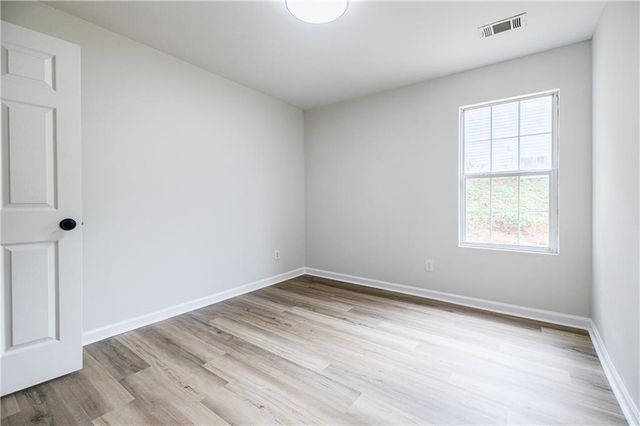 5195 Hillcrest Glenn Drive, Sugar Hill, GA 30518