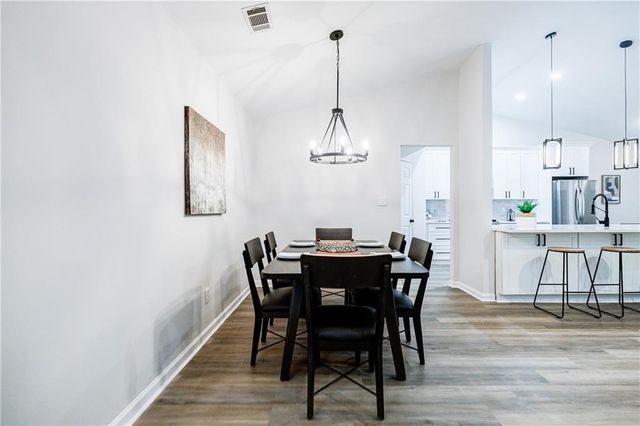 5195 Hillcrest Glenn Drive, Sugar Hill, GA 30518