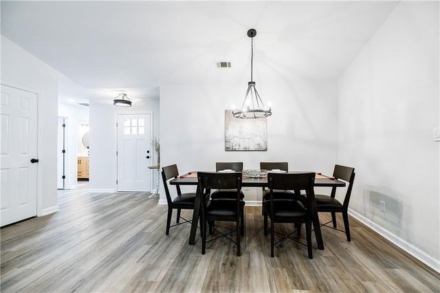 5195 Hillcrest Glenn Drive, Sugar Hill, GA 30518