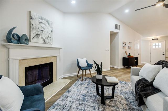 5195 Hillcrest Glenn Drive, Sugar Hill, GA 30518