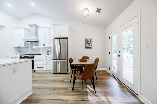 5195 Hillcrest Glenn Drive, Sugar Hill, GA 30518