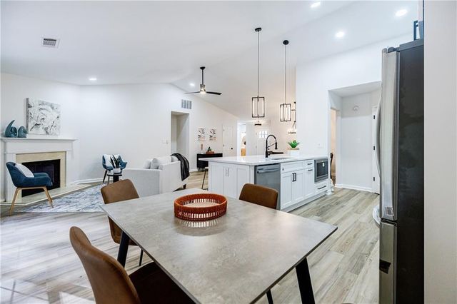 5195 Hillcrest Glenn Drive, Sugar Hill, GA 30518