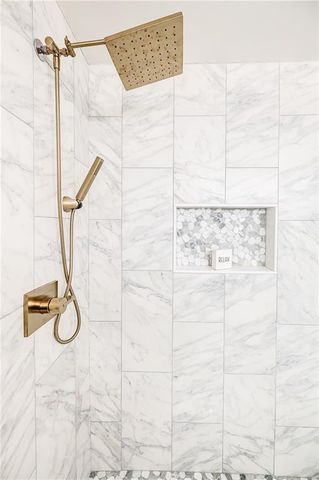 5195 Hillcrest Glenn Drive, Sugar Hill, GA 30518