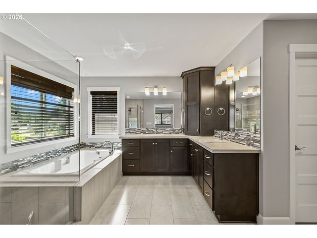 13910 Ne 52ND Ave, Vancouver, WA 98686