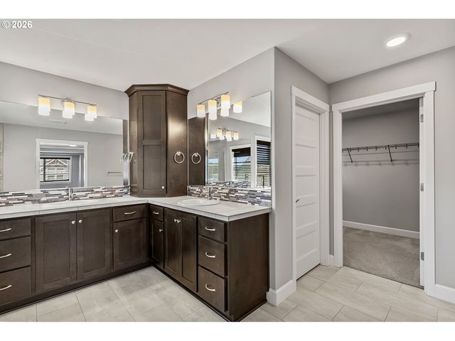 13910 Ne 52ND Ave, Vancouver, WA 98686