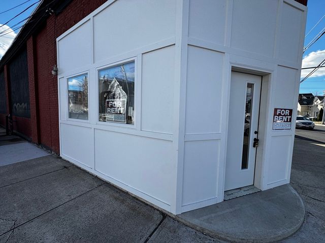 880 Western Ave, Lynn, MA 01905