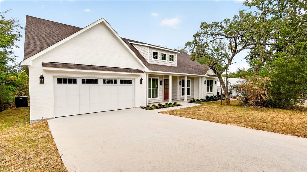 212 Greenway Drive, Bryan, TX 77801 — photo 2