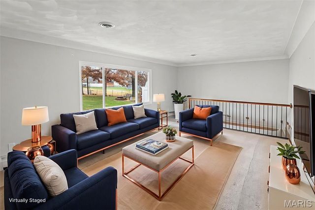 118 Whispering Oaks Dr. Drive, Bethalto, IL 62010