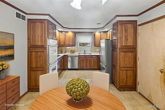 118 Whispering Oaks Dr. Drive, Bethalto, IL 62010