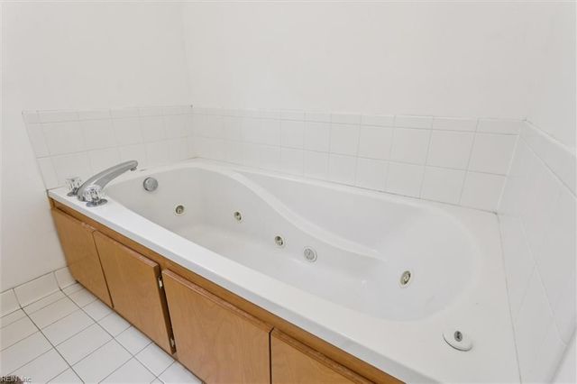 402 Boundary RD, Yorktown, VA 23690