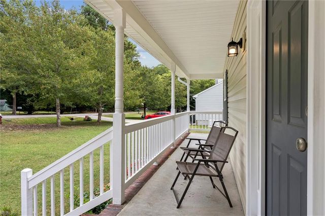 402 Boundary RD, Yorktown, VA 23690