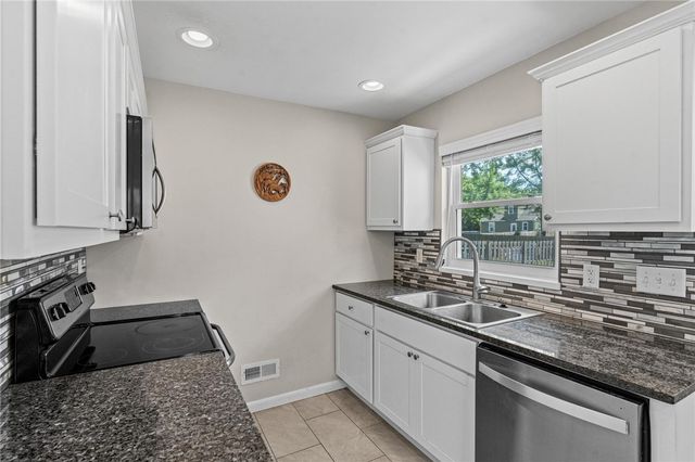 630 Hadley Avenue, Dayton, OH 45419