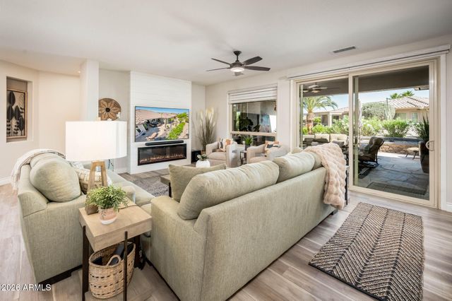 18028 W TIERRA DEL SOL Drive, Surprise, AZ 85387