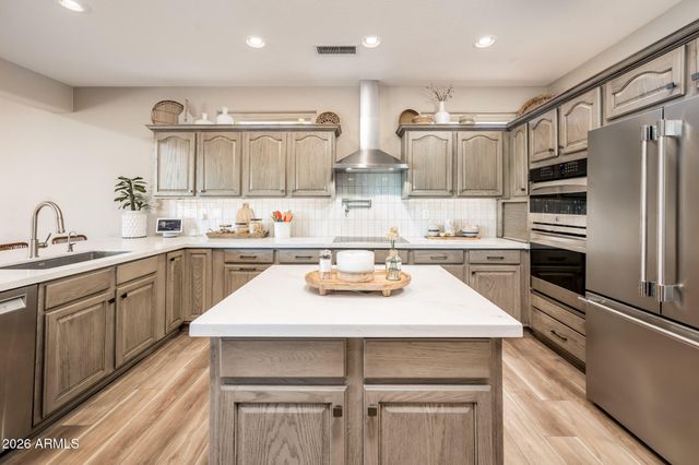 18028 W TIERRA DEL SOL Drive, Surprise, AZ 85387
