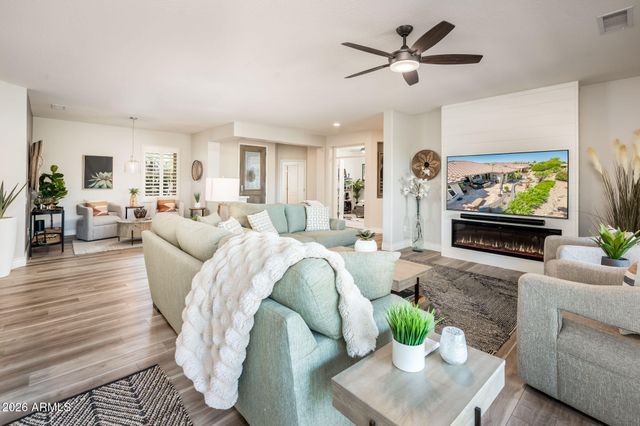 18028 W TIERRA DEL SOL Drive, Surprise, AZ 85387
