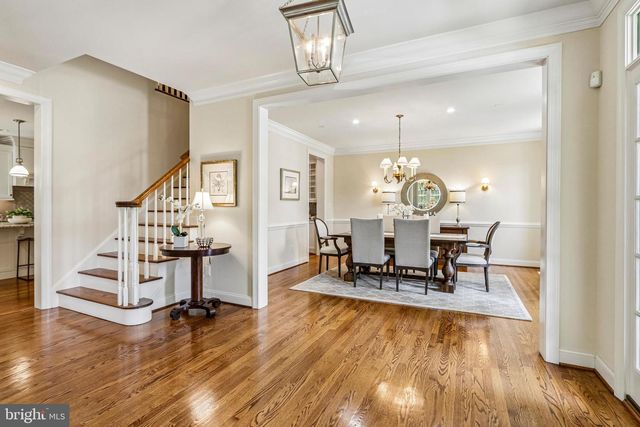 100 BRAEBANK LN, Bryn Mawr, PA 19010