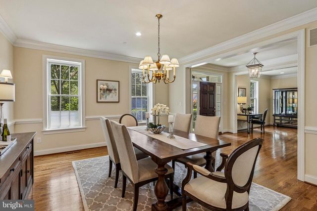 100 BRAEBANK LN, Bryn Mawr, PA 19010