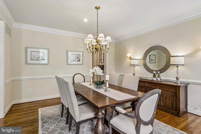 100 BRAEBANK LN, Bryn Mawr, PA 19010