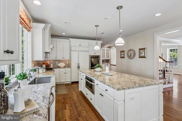 100 BRAEBANK LN, Bryn Mawr, PA 19010