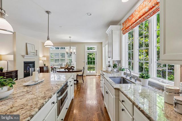 100 BRAEBANK LN, Bryn Mawr, PA 19010