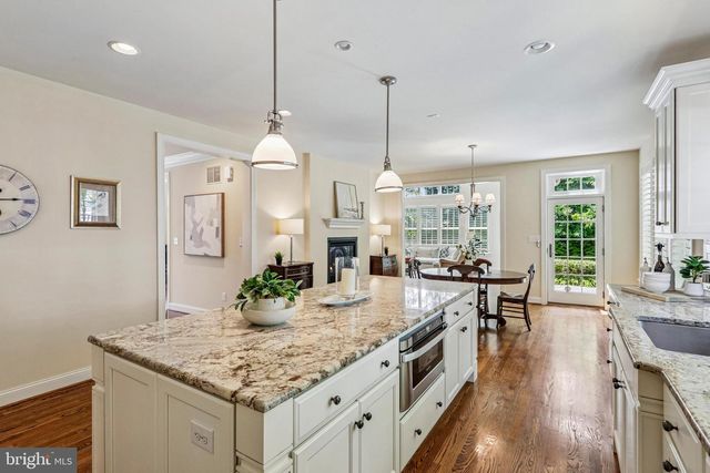 100 BRAEBANK LN, Bryn Mawr, PA 19010