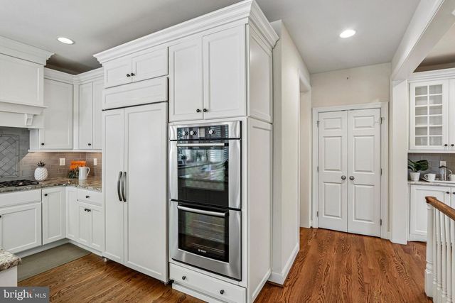 100 BRAEBANK LN, Bryn Mawr, PA 19010