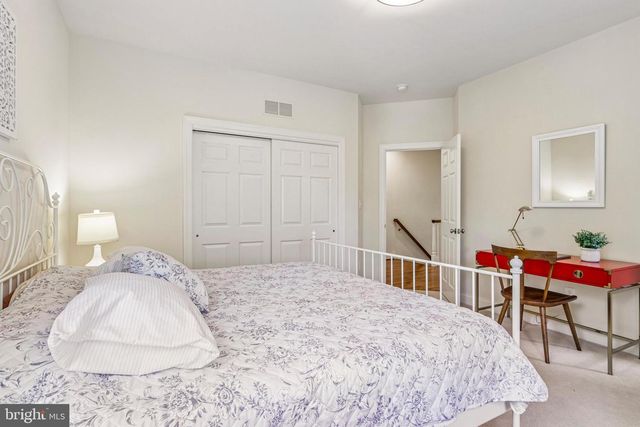 100 BRAEBANK LN, Bryn Mawr, PA 19010