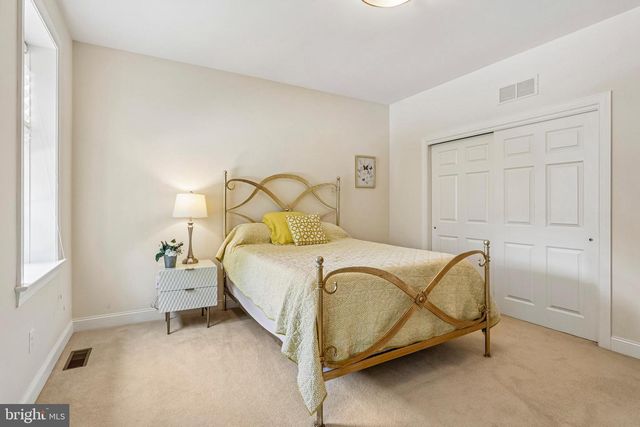 100 BRAEBANK LN, Bryn Mawr, PA 19010