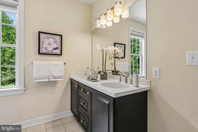 100 BRAEBANK LN, Bryn Mawr, PA 19010