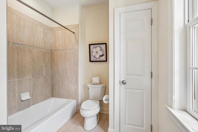 100 BRAEBANK LN, Bryn Mawr, PA 19010