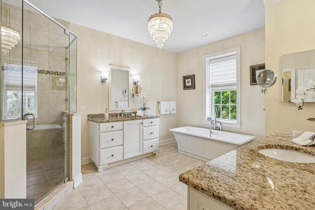 100 BRAEBANK LN, Bryn Mawr, PA 19010