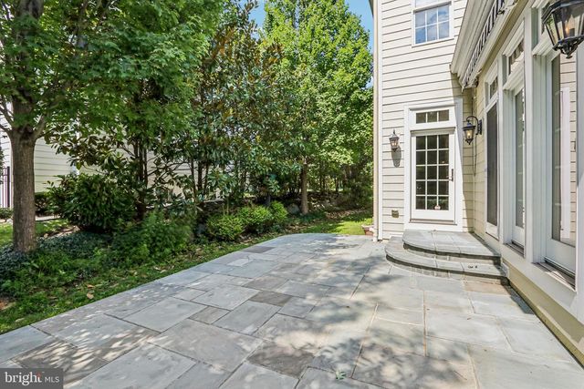 100 BRAEBANK LN, Bryn Mawr, PA 19010