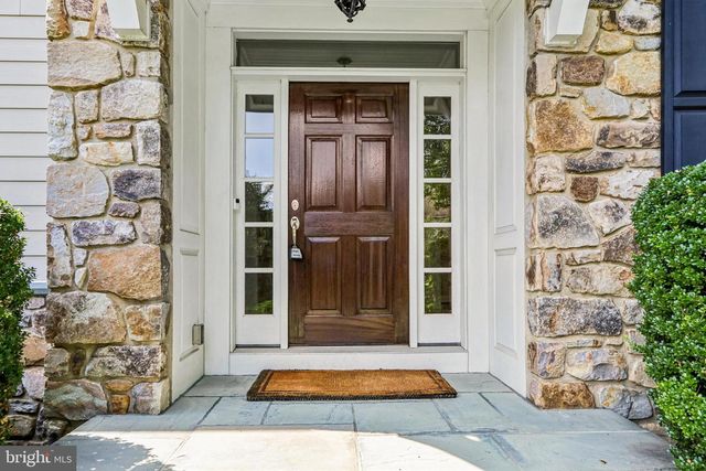 100 BRAEBANK LN, Bryn Mawr, PA 19010