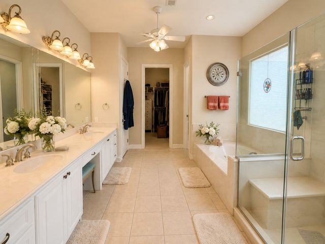 166 Hillsborough Drive W, Montgomery, TX 77356