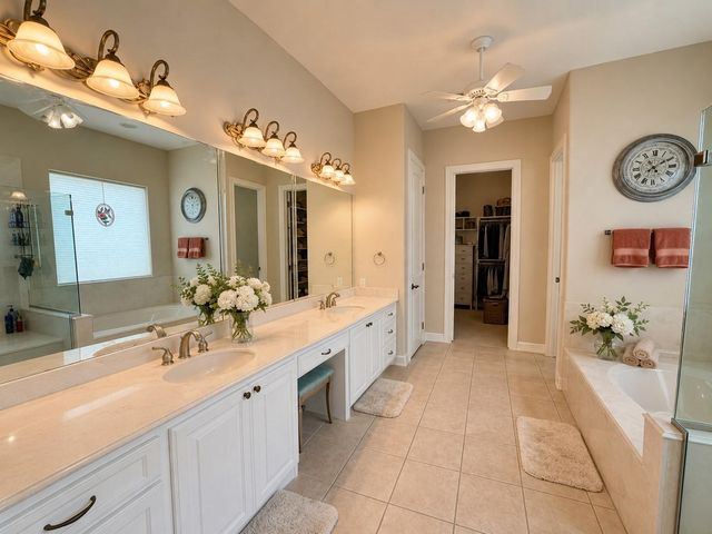 166 Hillsborough Drive W, Montgomery, TX 77356