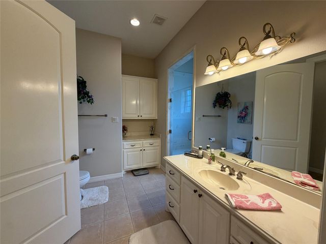 166 Hillsborough Drive W, Montgomery, TX 77356