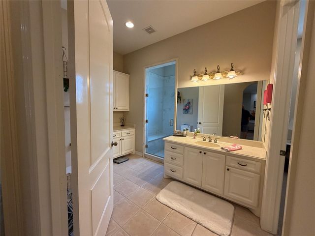 166 Hillsborough Drive W, Montgomery, TX 77356
