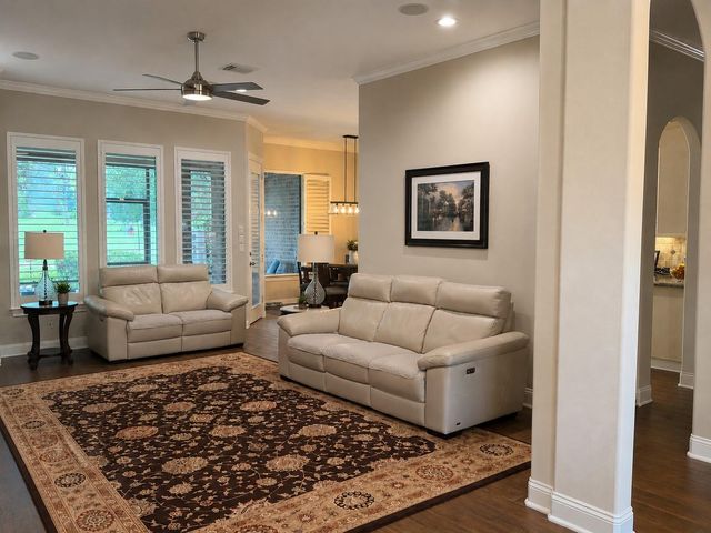 166 Hillsborough Drive W, Montgomery, TX 77356