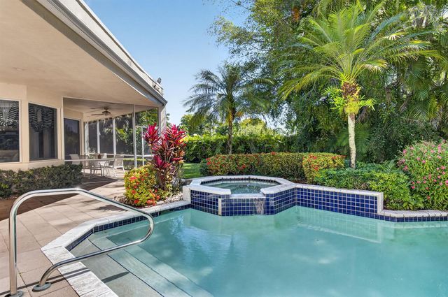 21650 Frontenac Court, Boca Raton, FL 33433