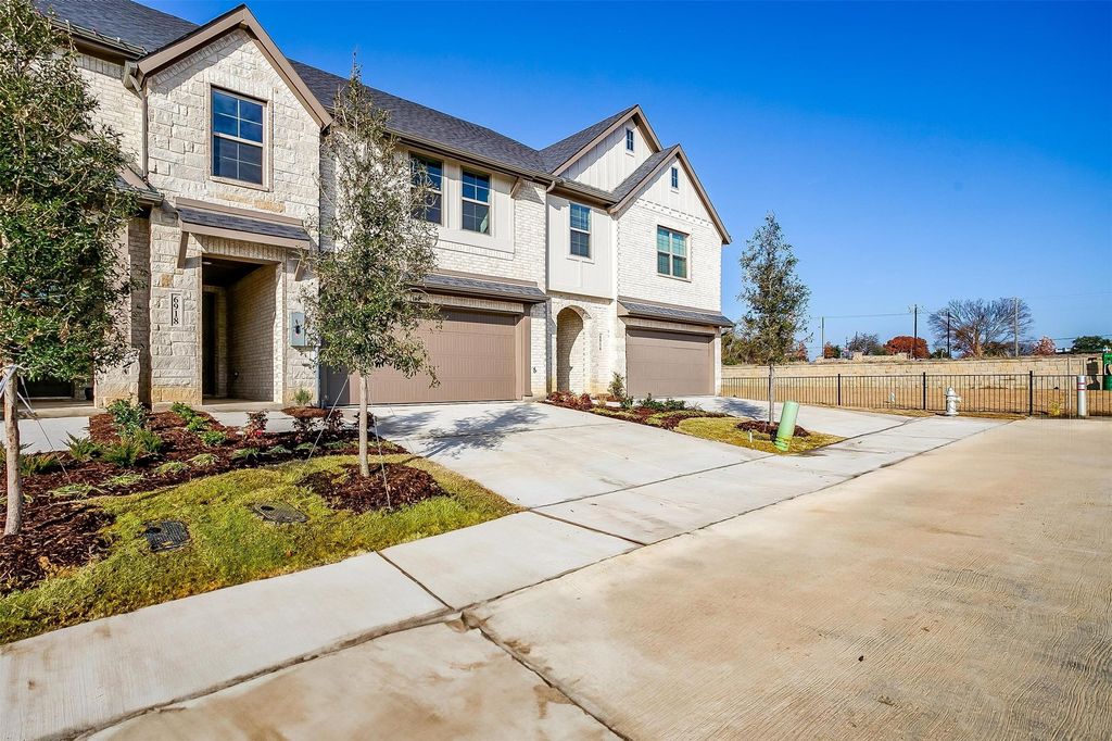 802 Homeplace Circle, Mansfield, TX 76063 — photo 3