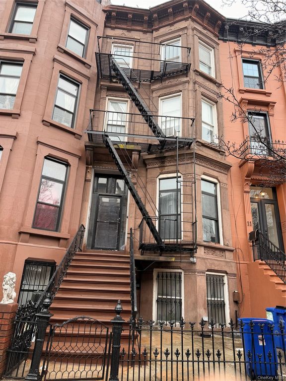 9 Spencer Place 4, Brooklyn, NY 11216 — exterior