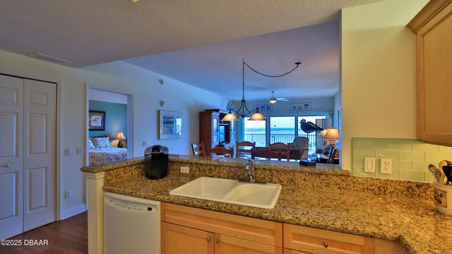 2 Oceans West Blvd Apt 1404, Daytona Beach, FL 32118