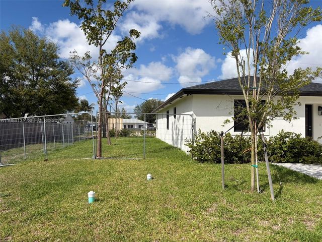 2421 NW 153rd St 0, Miami Gardens, FL 33054