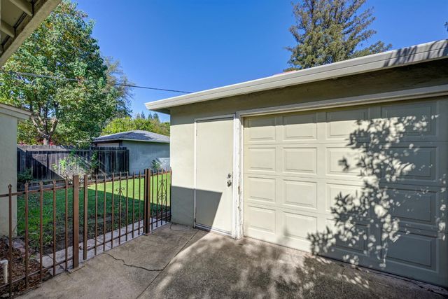 5625 V St, Sacramento, CA 95817